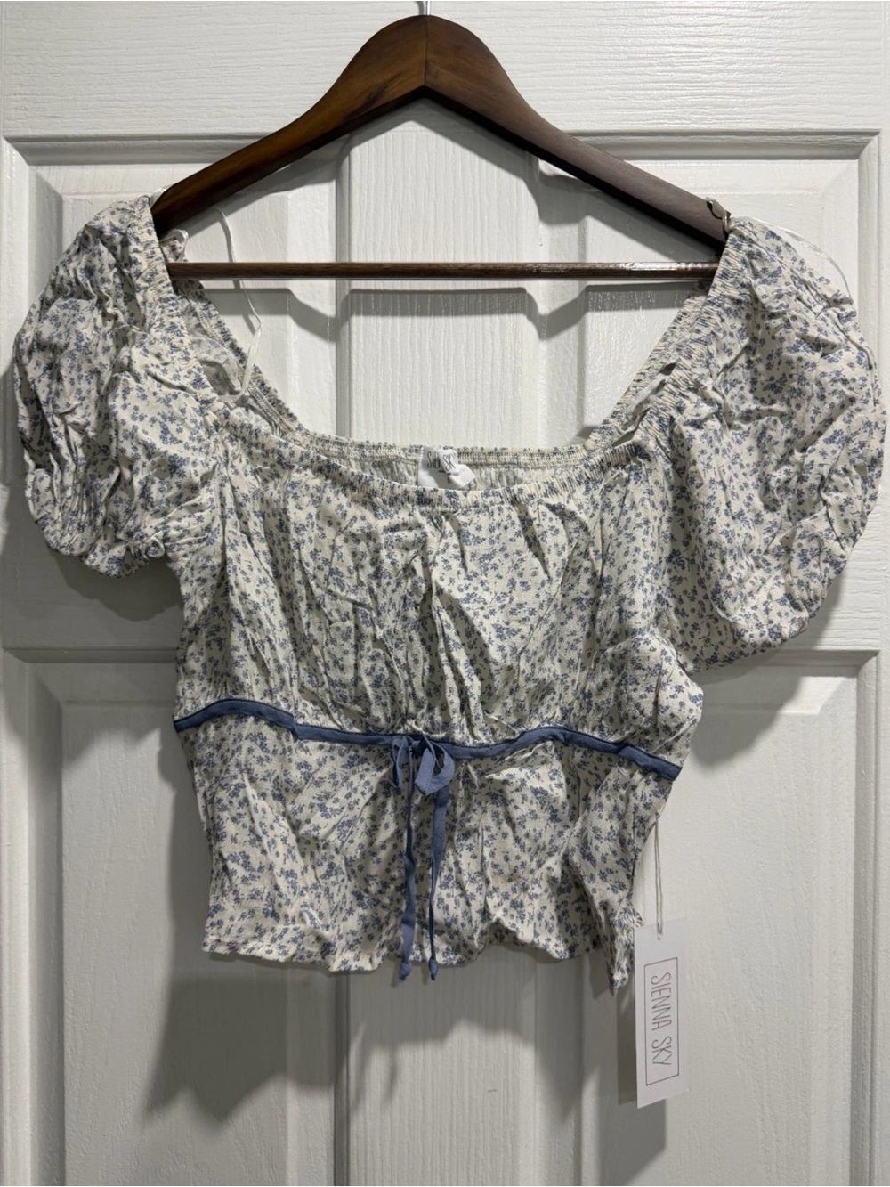 Sienna Sky Floral Puff Sleeve Empire Waist Crop Top, Floral Blouse - Size M